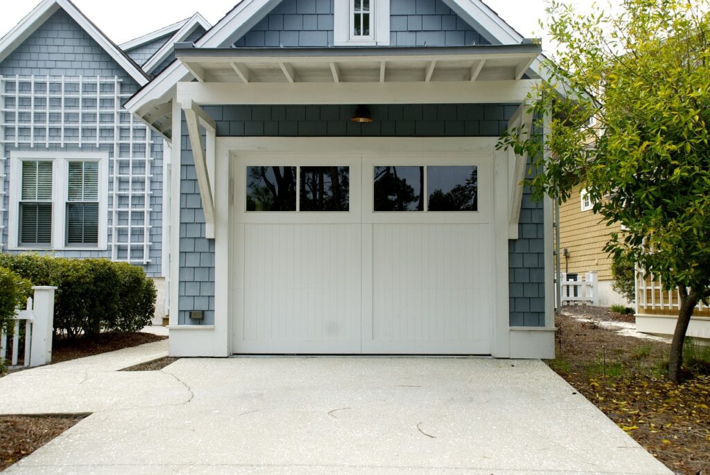 De voordelen van geïsoleerde garagedeuren